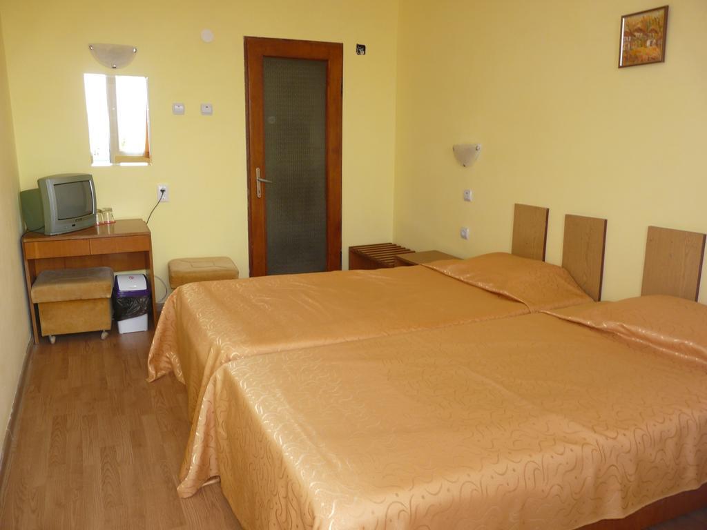 Family Hotel Balchik Værelse billede